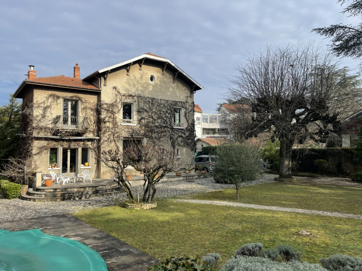 Vente de prestige maison/villa 304 m² à Caluire-et-Cuire 69300